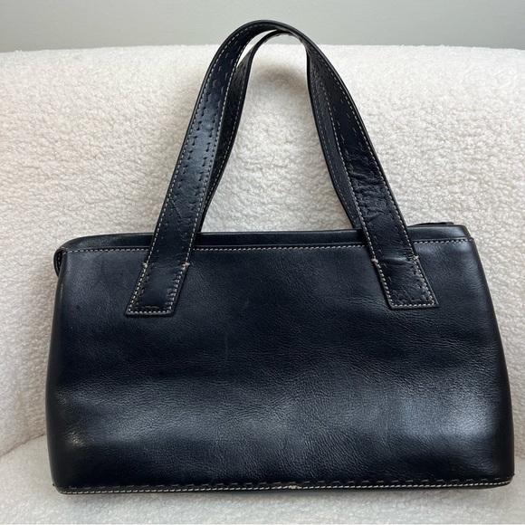 Fossil Handbags - Vintage Fossil Essential Genuine Black Leather Y2K Shoulder bag 👜